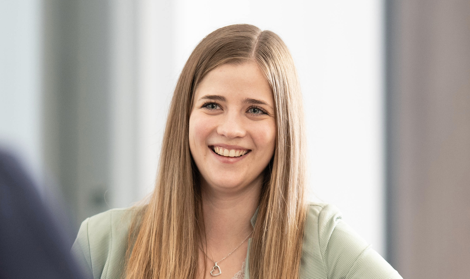 surteco-karriere-authentic-1